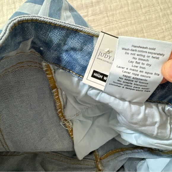 New Judy Blue High Rise Medium Wash Stars And Stripes Flare Jeans Size 16W - Picture 13 of 14